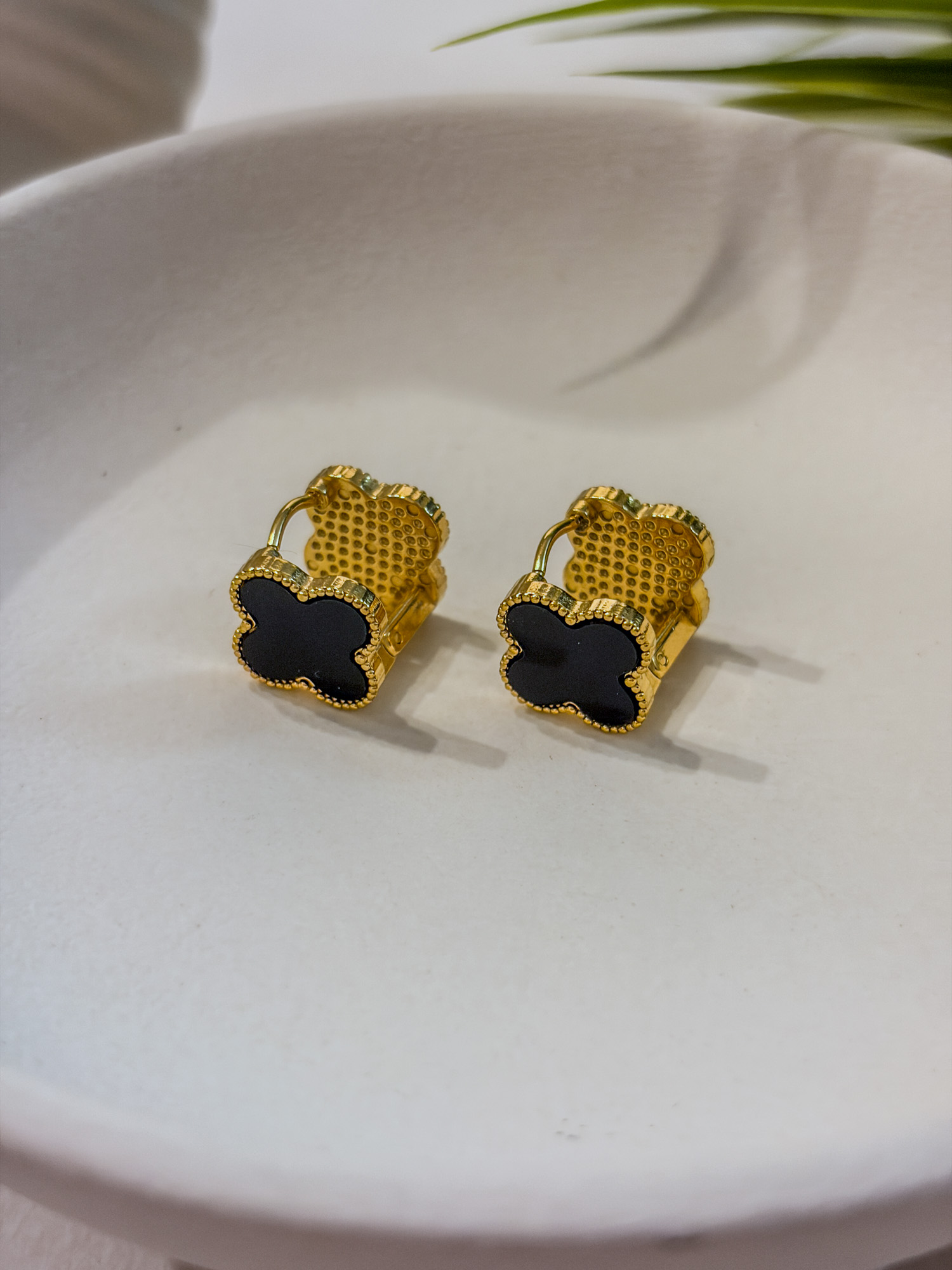 1a Σκουλαρίκια Huggies με Τριφύλλι Lyonesse - Image 1